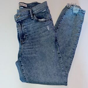 Abercrombie & Fitch Super Skinny Ankle High-Rise Curve Love Jeans